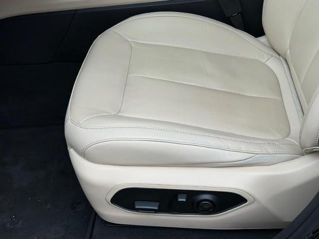 2022 Jeep Grand Cherokee L Limited 3rd row seating SUV