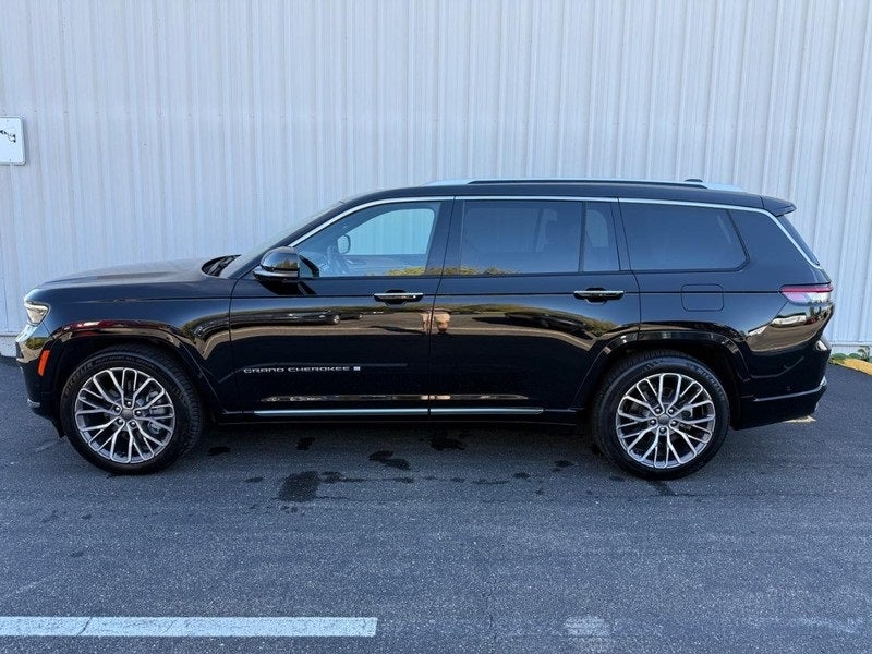 2023 Jeep Grand Cherokee L Summit RESERVE CERTIFIED Near Madison