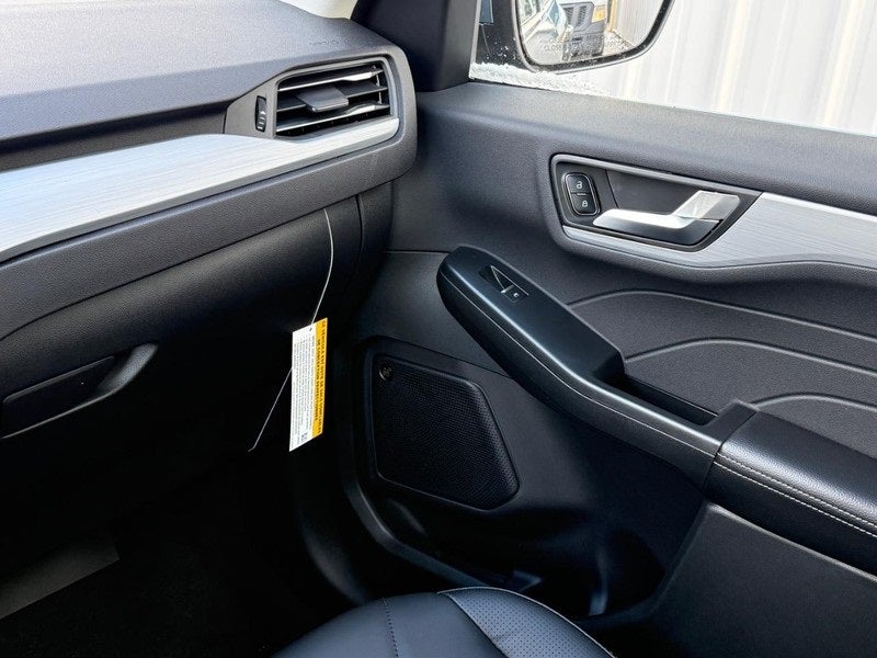 2026 Ford Escape Hybrid Platinum