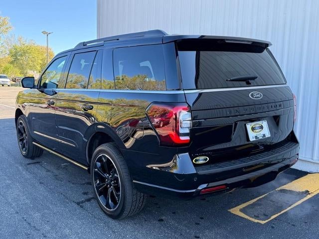 2022 Ford Expedition Limited CERTIFIED STEALTH EDITION Near Janesville