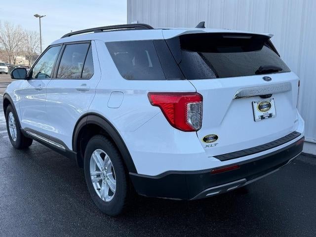 2023 Ford Explorer XLT CERTIFIED Near Janesville