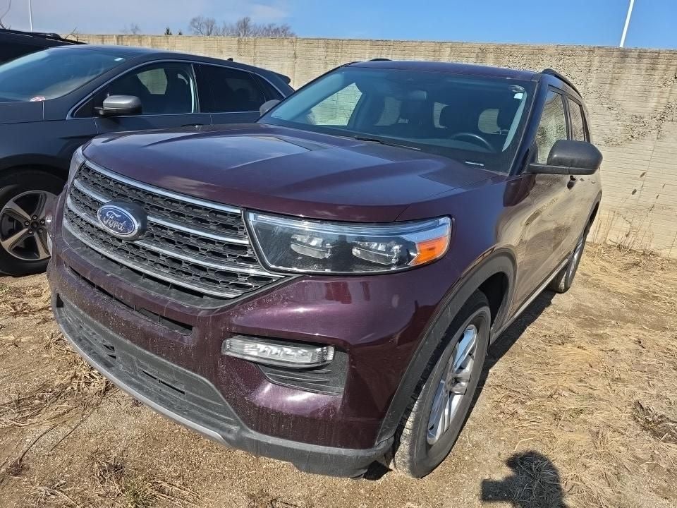 2023 Ford Explorer XLT Certified Near Janesville