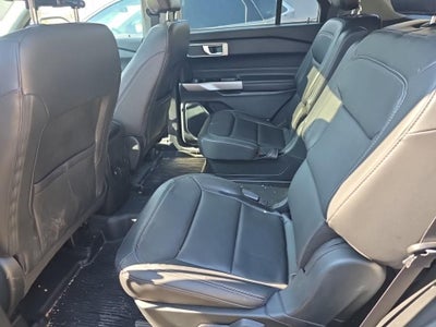 2023 Ford Explorer XLT Certified Near Janesville