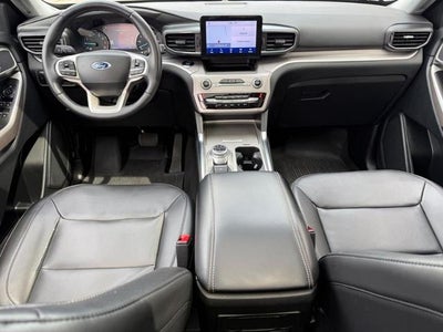 2023 Ford Explorer XLT Certified Near Janesville
