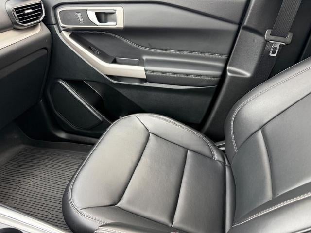 2023 Ford Explorer XLT Certified Near Janesville