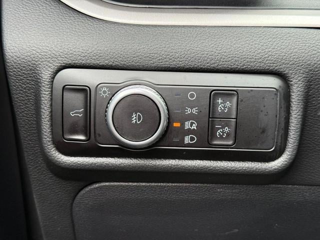 2023 Ford Explorer XLT Certified Near Janesville