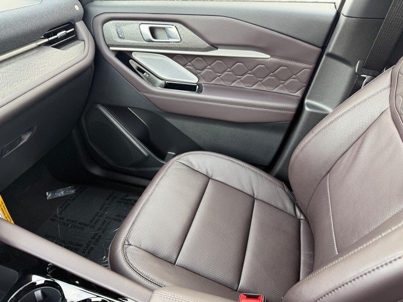 2026 Ford Explorer Platinum Luxury Leather Pack