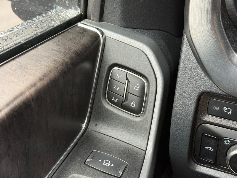 2024 Ford F-350SD Lariat DRW