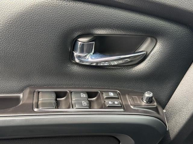 2019 Nissan Titan SV Crew Cab 4x4