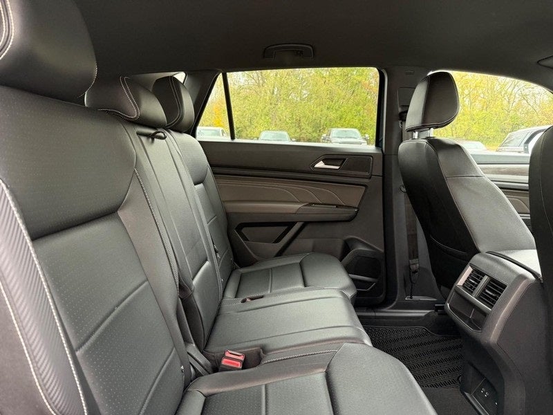 2023 Volkswagen Atlas Cross Sport 3.6L V6 SE w/Technology CERTIFIED NEAR Waukesha