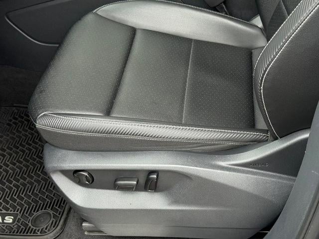 2023 Volkswagen Atlas Cross Sport 3.6L V6 SE w/Technology CERTIFIED NEAR Waukesha