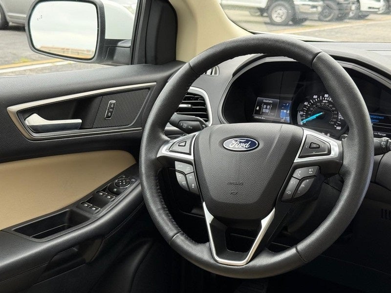 2022 Ford Edge SEL CERTIFIED Near Milwaukee