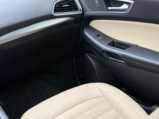 2022 Ford Edge SEL CERTIFIED Near Milwaukee