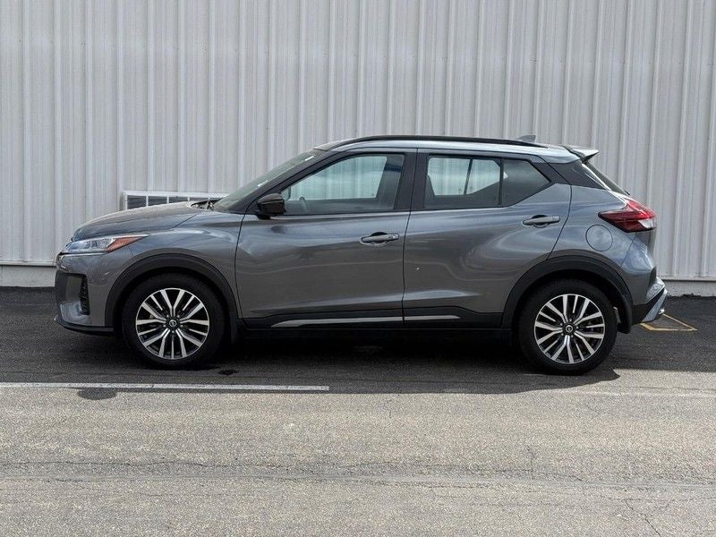 Used 2021 Nissan Kicks SR with VIN 3N1CP5DV3ML511290 for sale in Fort Atkinson, WI