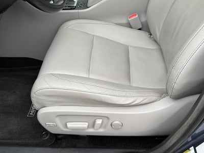 2015 Toyota Highlander XLE V6 3RD ROW SEAT SUV Near Milwaukee