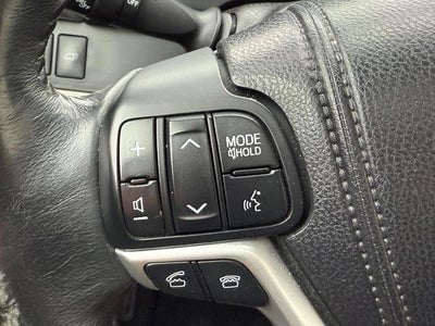 2015 Toyota Highlander XLE V6 3RD ROW SEAT SUV Near Milwaukee