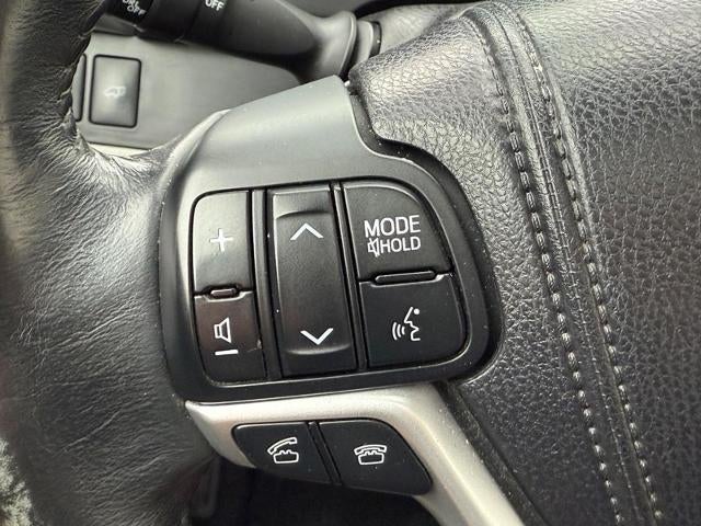 2015 Toyota Highlander XLE V6 3RD ROW SEAT SUV Near Milwaukee