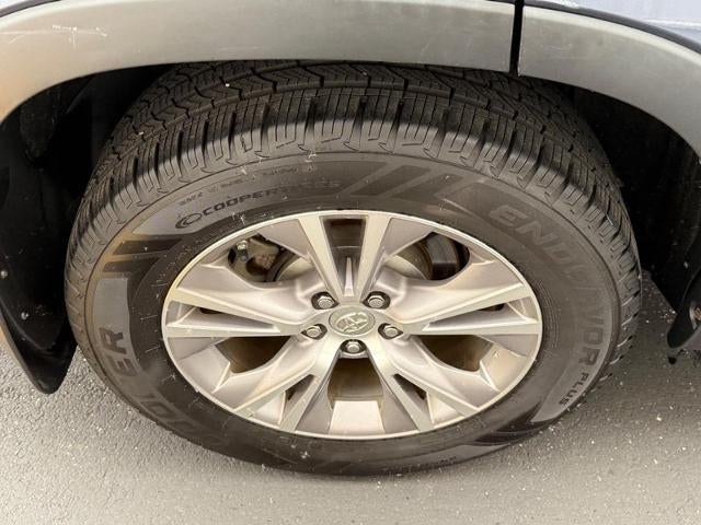 2015 Toyota Highlander XLE V6 3RD ROW SEAT SUV Near Milwaukee