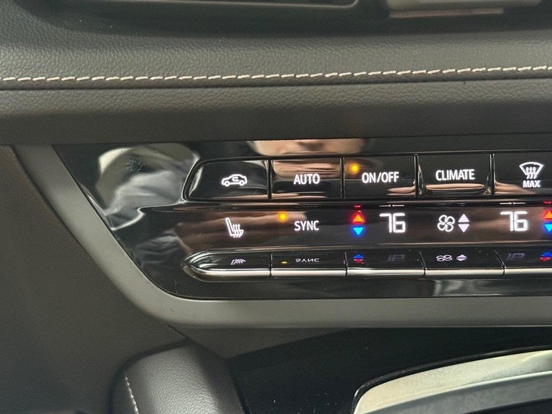 2023 Buick Envision Essence Near Janesville