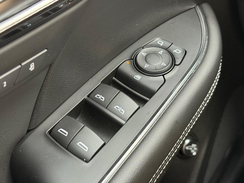 2023 Buick Envision Essence Near Janesville