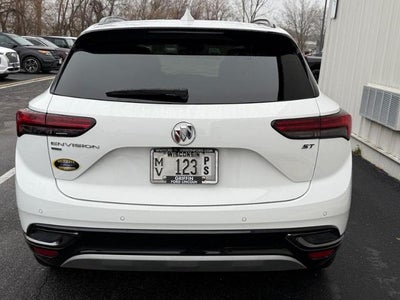 2023 Buick Envision Essence Near Janesville