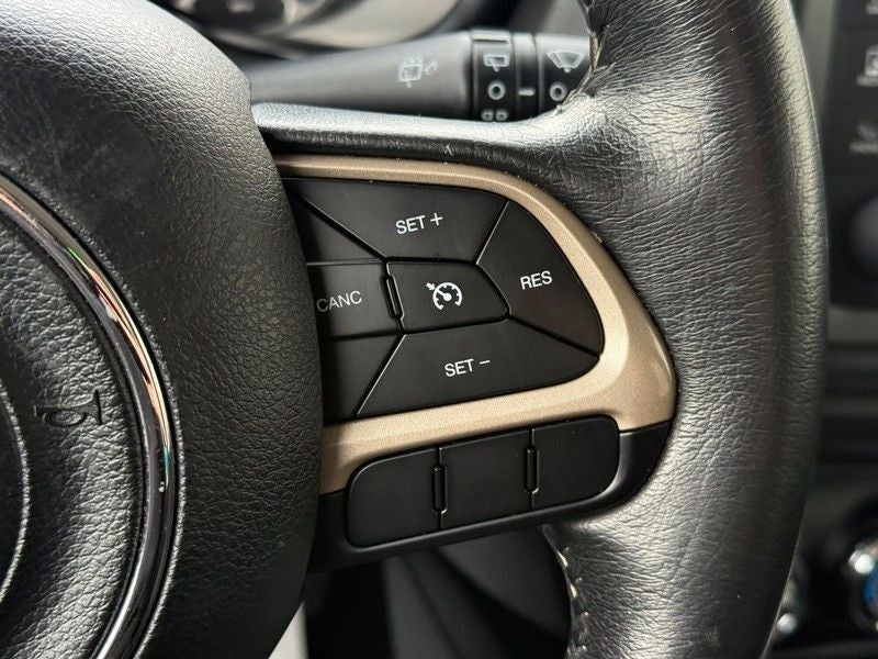 2016 Jeep Renegade Latitude 4 WHEEL DRIVE