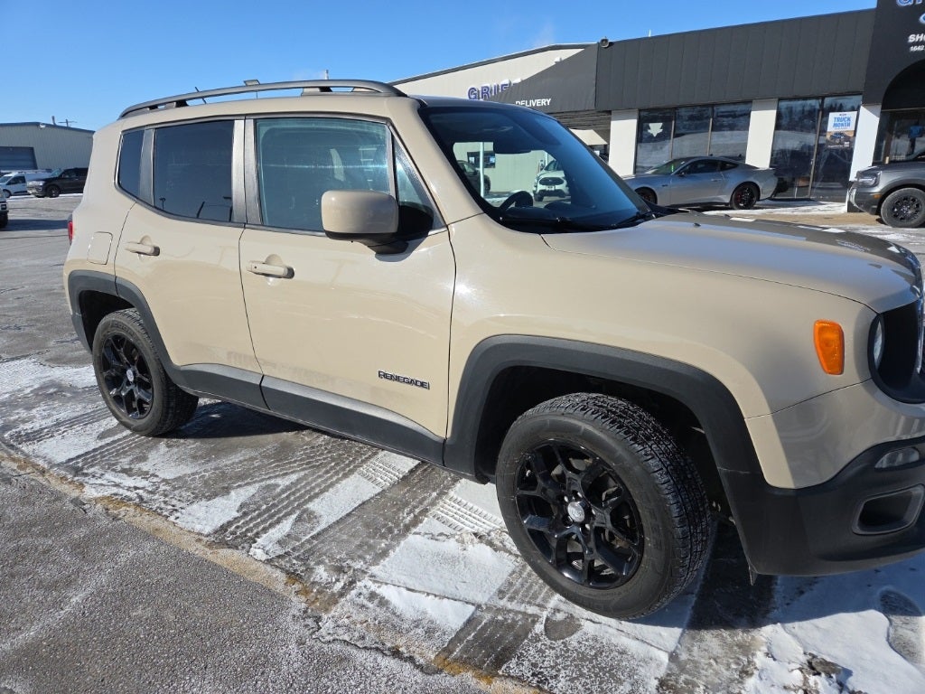 2016 Jeep Renegade Latitude 4 WHEEL DRIVE