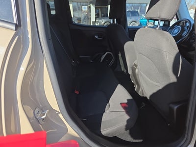 2016 Jeep Renegade Latitude 4 WHEEL DRIVE