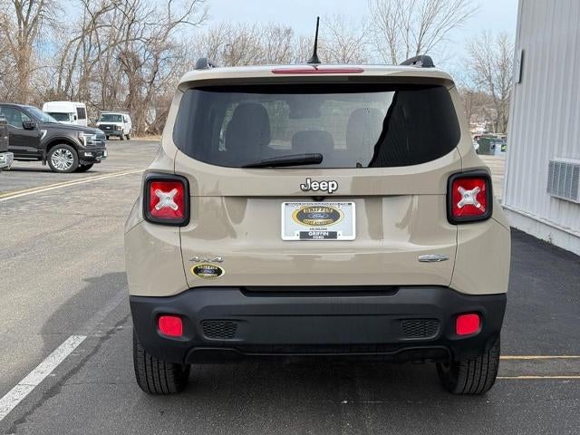 2016 Jeep Renegade Latitude 4 WHEEL DRIVE